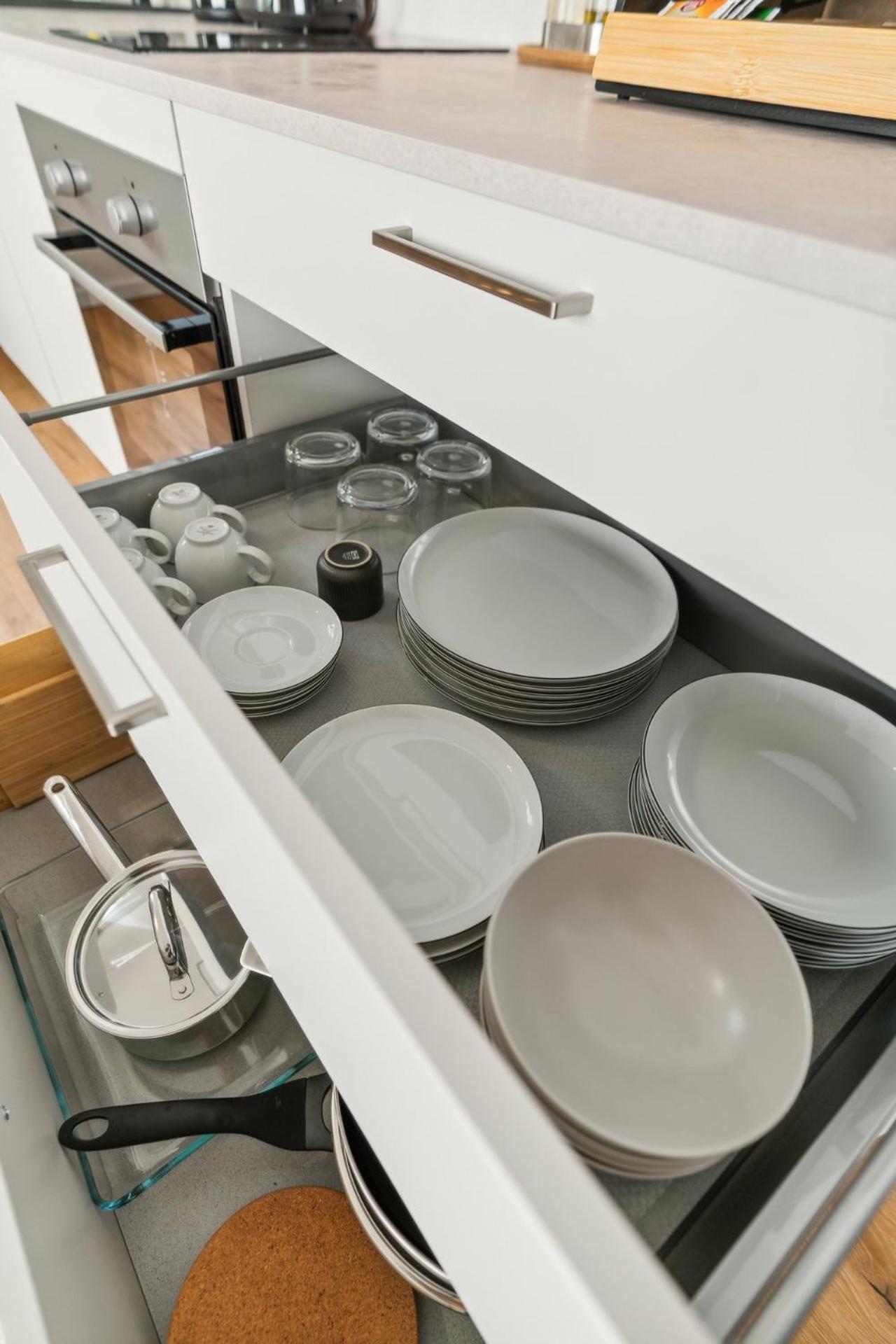 Deluxe In Mit Parkplatz Und Balkon