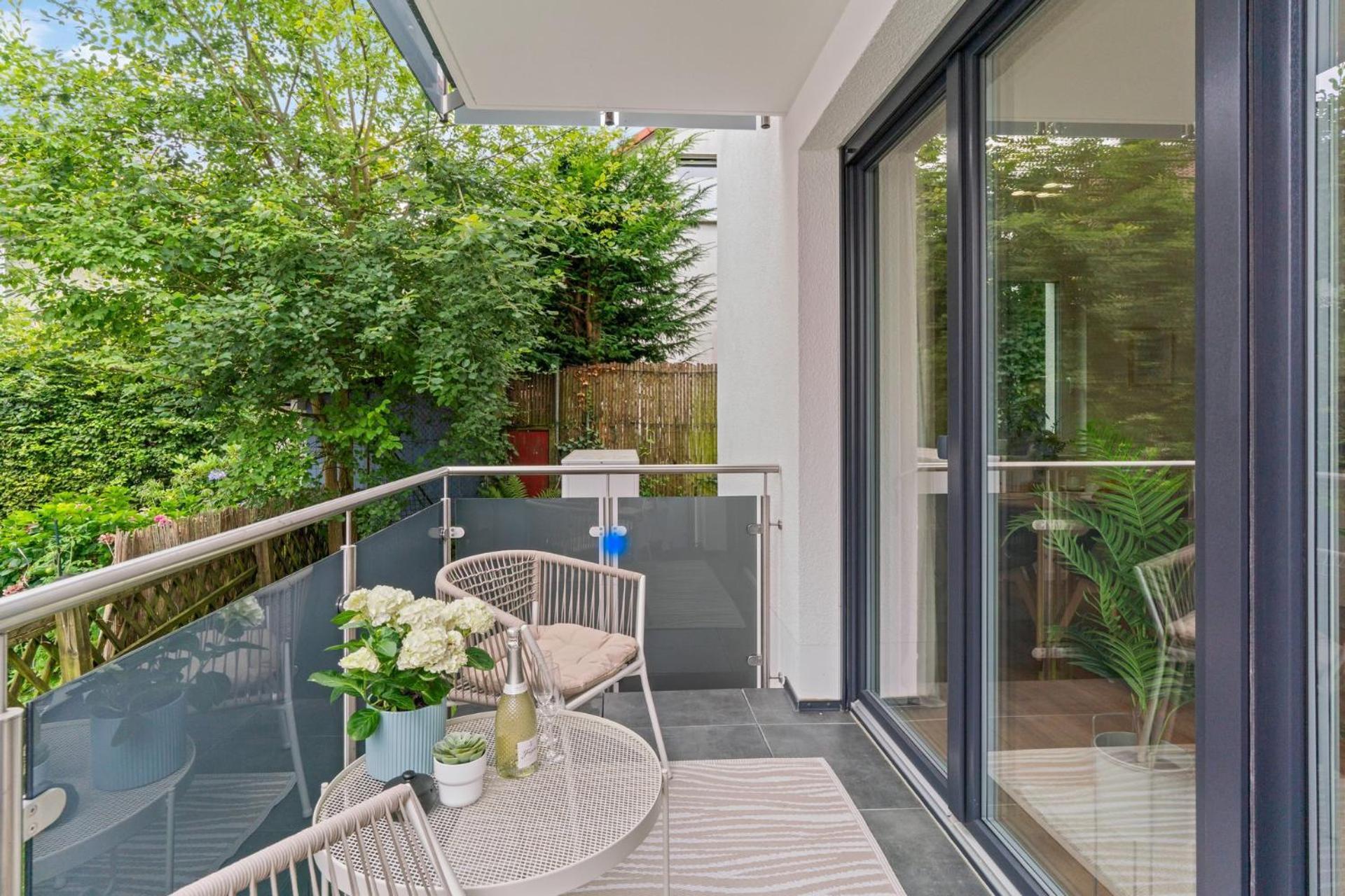 Deluxe In Mit Parkplatz Und Balkon Apartment Bielefeld