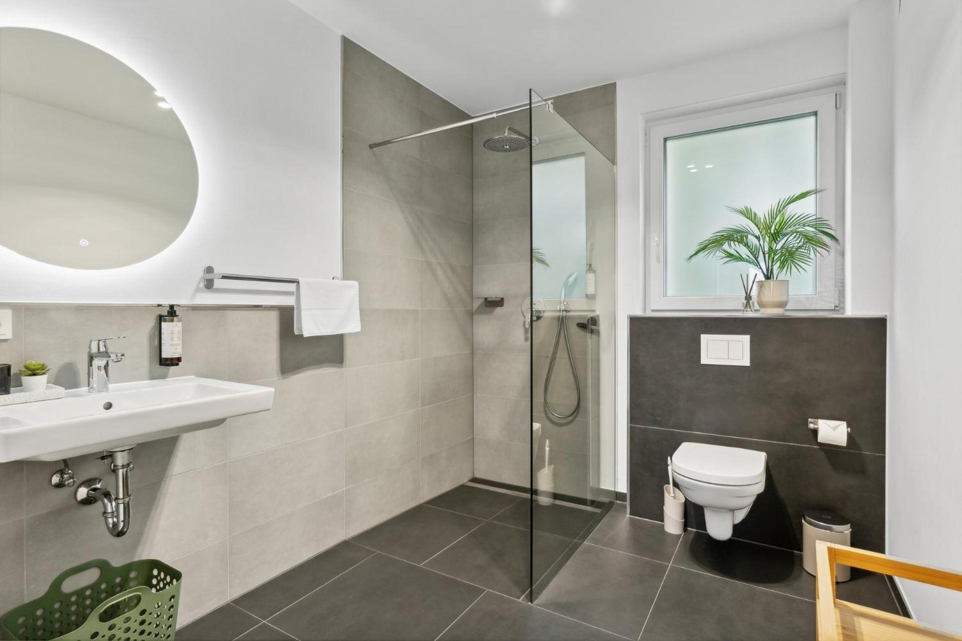 Apartment Deluxe In Mit Parkplatz Und Balkon Bielefeld