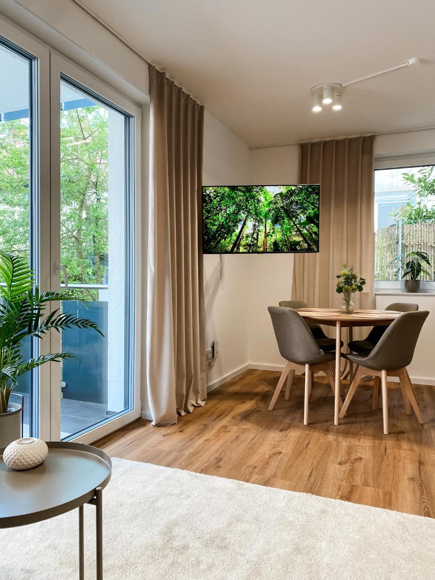 Deluxe In Mit Parkplatz Und Balkon Apartment *